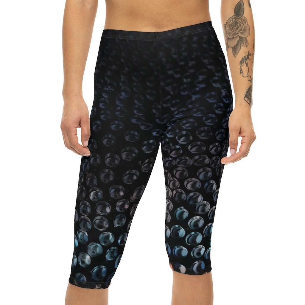 Women’s Capri Leggings (AOP)