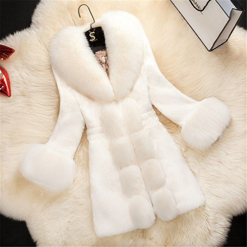 The New Thicken Middle-aged Female Fox Collar Keep Warm  Overcoat Long Faux Fur Coat  Coats and Jackets Women