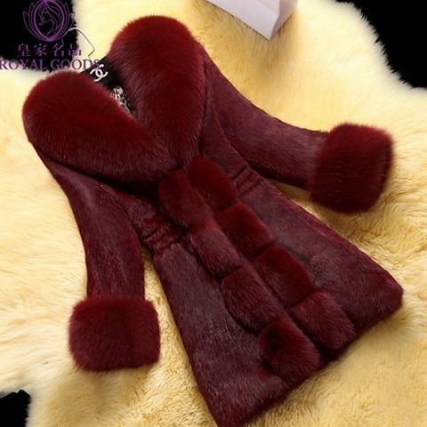 The New Thicken Middle-aged Female Fox Collar Keep Warm  Overcoat Long Faux Fur Coat  Coats and Jackets Women