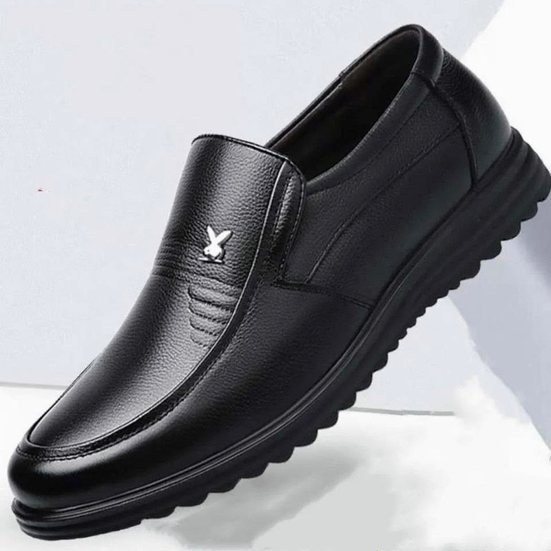 New Men's Leather Shoes Business Casual Patent Leather Shoe Breathable Soft Bottom Middle-Aged and Elderly Dad Dress Shoes Men